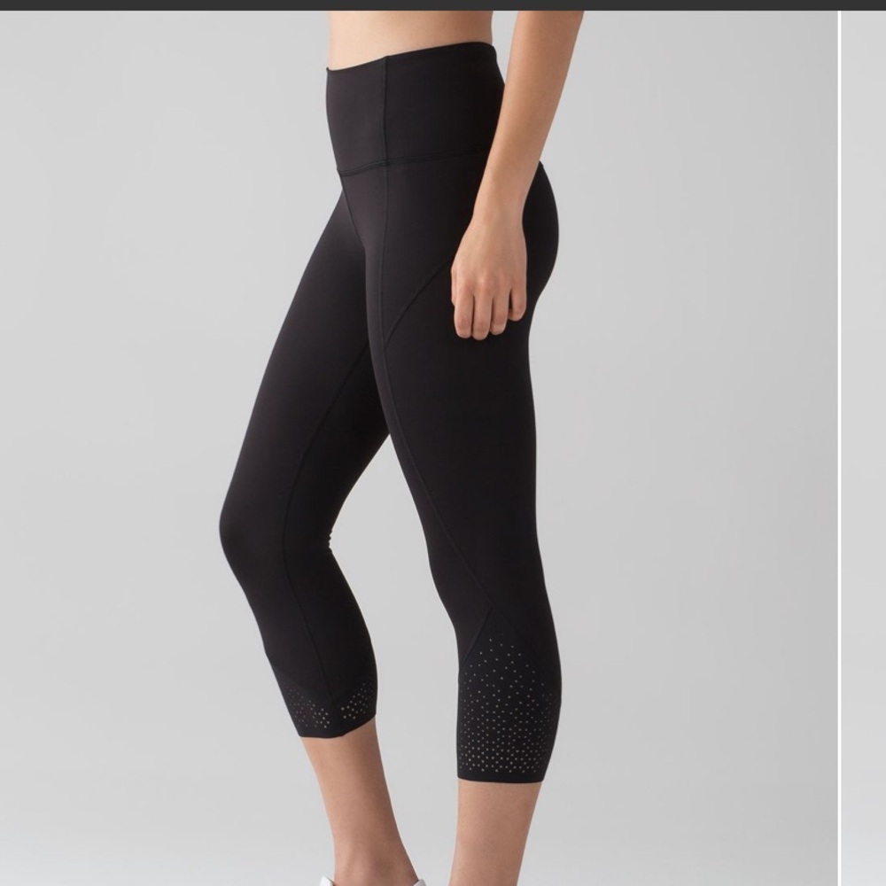 Lululemon Anew Crop 8